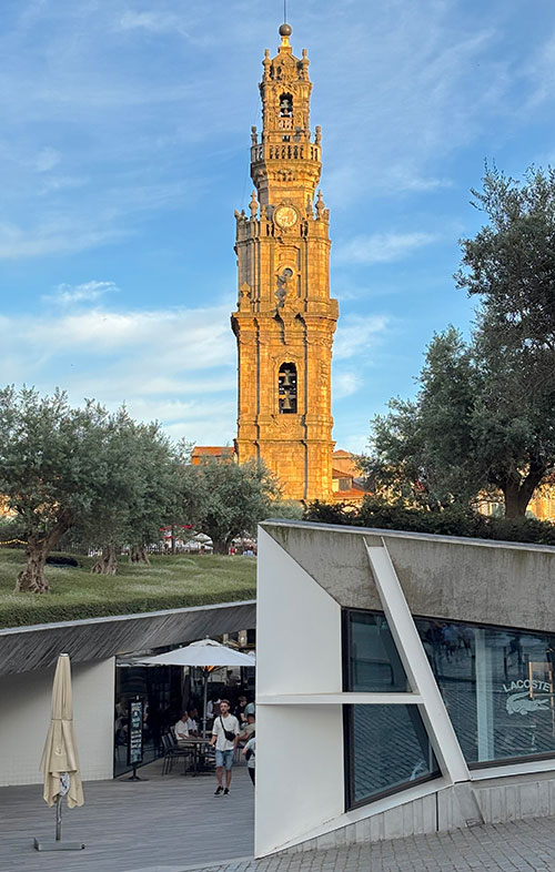 Clerigos Tower (18th century), modern shopping mall